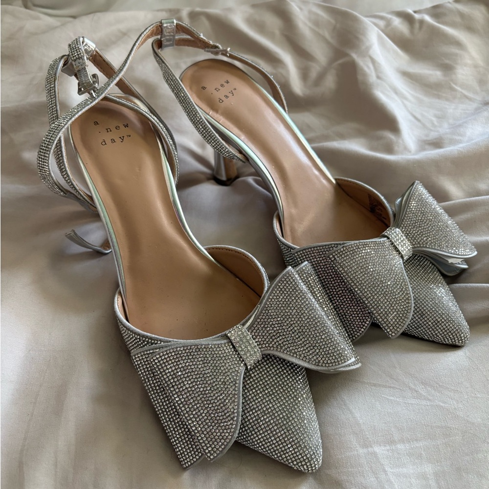 Sparkly heels size 7.5